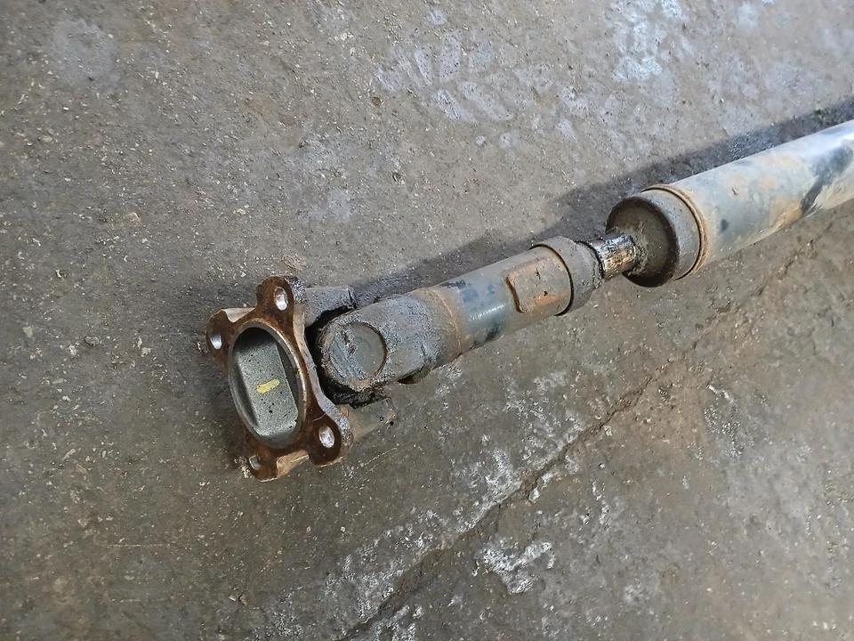 MITSUBISHI L200 FRONT PROPSHAFT 2.4 DIESEL MANUAL 2015-2019 ~ - Image 3 of 3