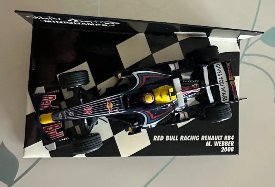 MINICHAMPS 1:43 FORMULA 1 F1 RED BULL RACING RENAULT RB4 MARK WEBBER 2008 - Image 3 of 4