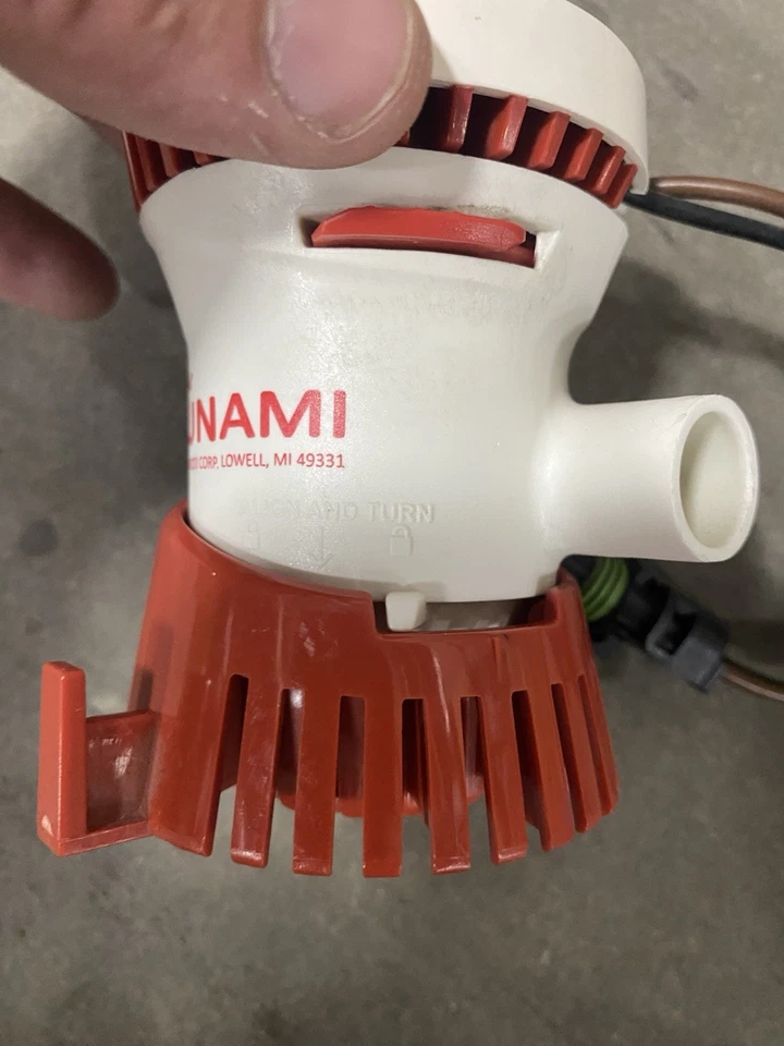 Attwood Tsunami MK2 Manual Bilge Pump - T500 - 500 GPH & 12V - Image 4 of 4