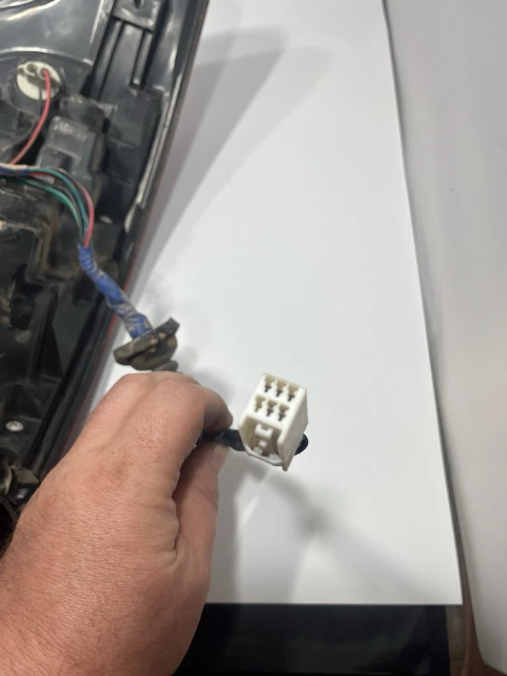 Conjunto de luz trasera exterior lateral derecha Mazda Cx9 2013-2015 TK21-51-150A Foto 4 de 4