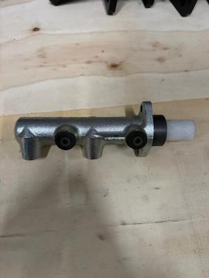 New Genuine Bosch 1424871 Brake Pump Master Cylinder Fiat Citroen Peugeot