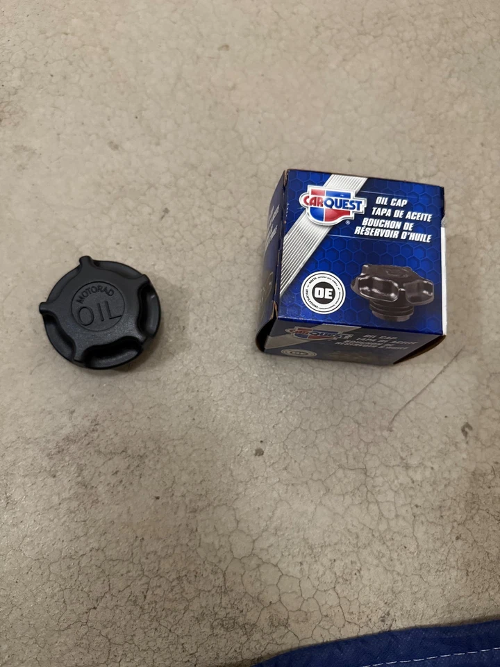 Tapa de llenado de aceite de motor atornillable CarQuest 10135 - Nueva, caja abierta Foto 3 de 4