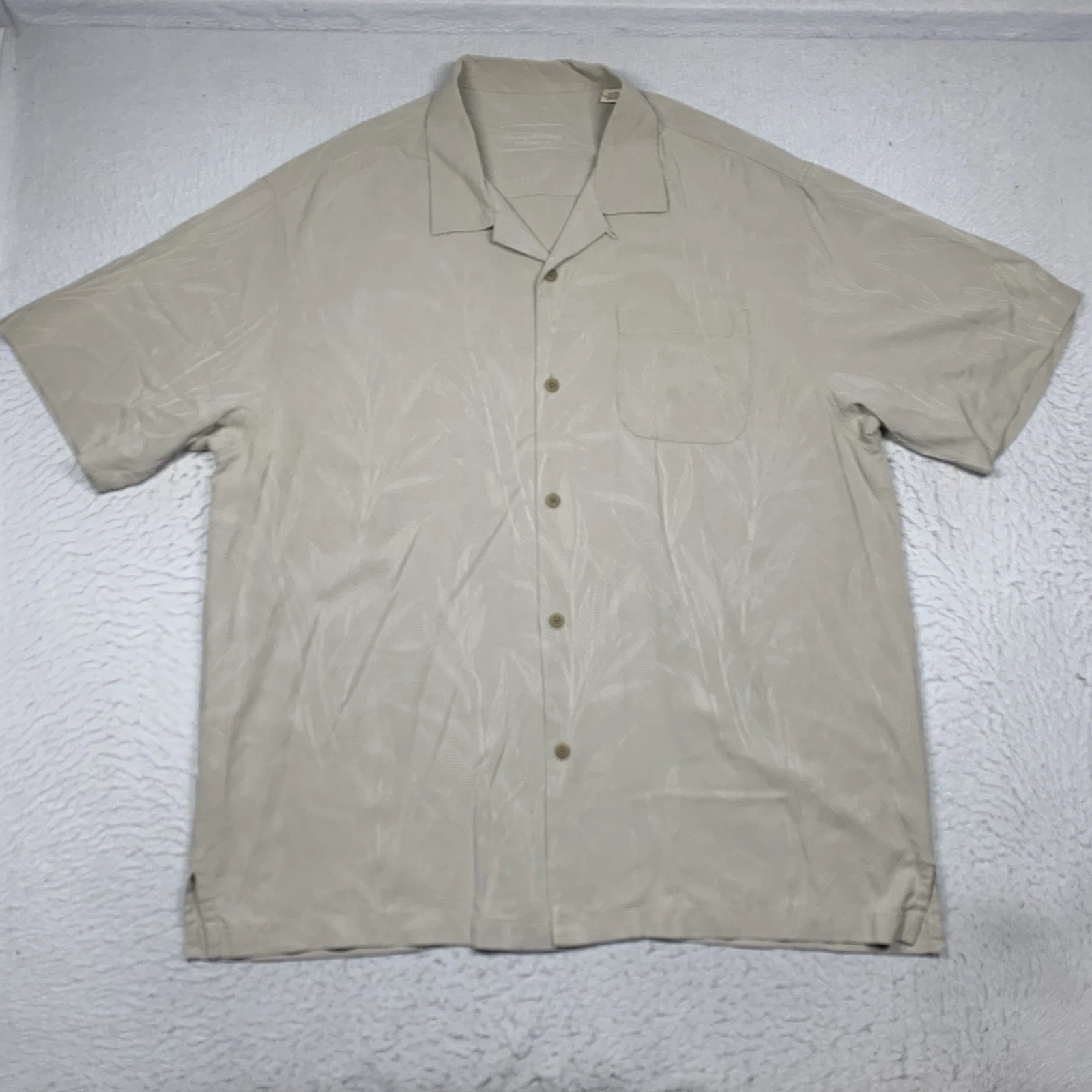 Tommy Bahama Hawaiian Shirt Mens XL Beige Jacquard Floral Short Sleeve Silk