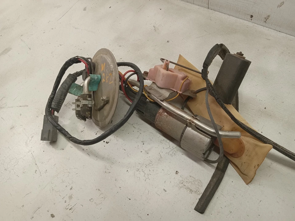 1993 - 1994 MAZDA 626 FUEL PUMP ASSEMBLY OEM, 323-58975 - Image 3 of 4