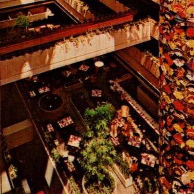 Vintage Card Chrome Hyatt Regency Hotel O'Hare International Airport Chicago IL