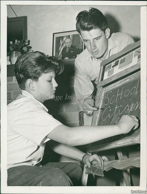 1946 Photo T.Sgt Alvin Gullock El Monte Ca Adopts Austrian Boy Children 6x8