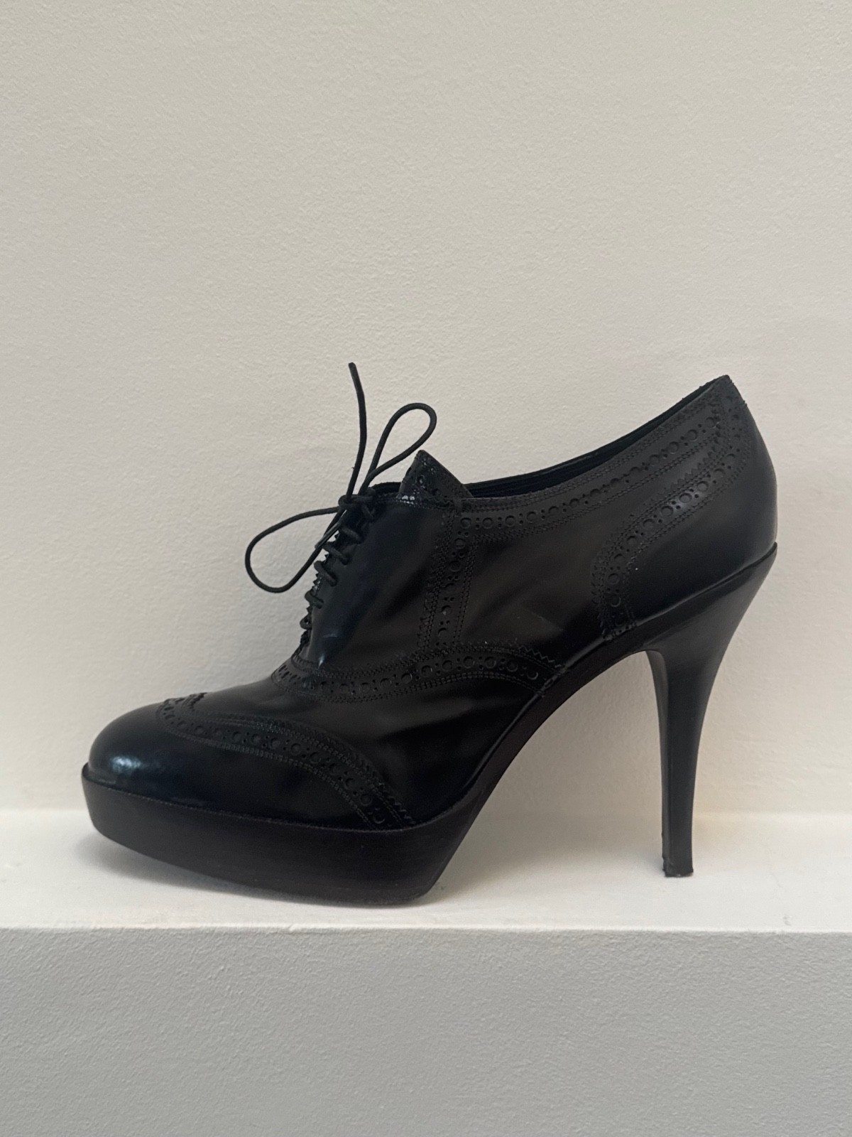 SAINT LAURENT Brogues omaggio YSL donna pelle nera