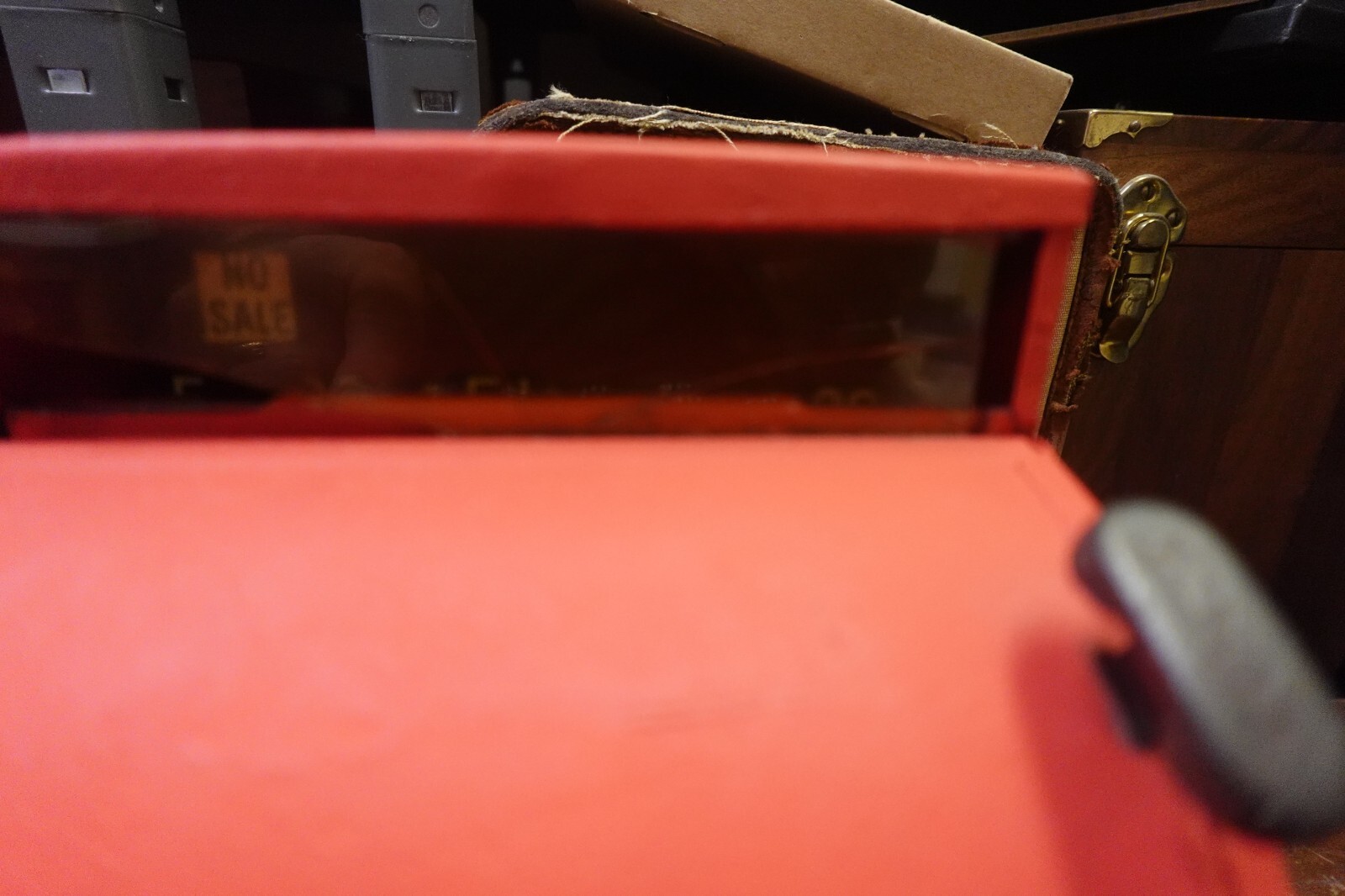 как выглядит Antique VINTAGE 1960 LITTLE LEARNERS RED Metal TOY CASH REGISTER USED фото