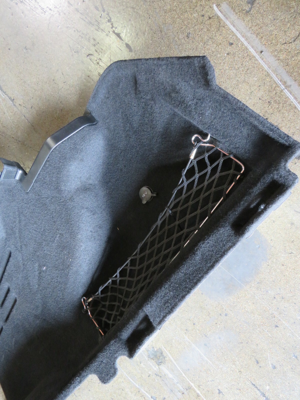 Maserati Quattroporte, RH, Right, Side Trunk Carpet, Used, P/N 670075309