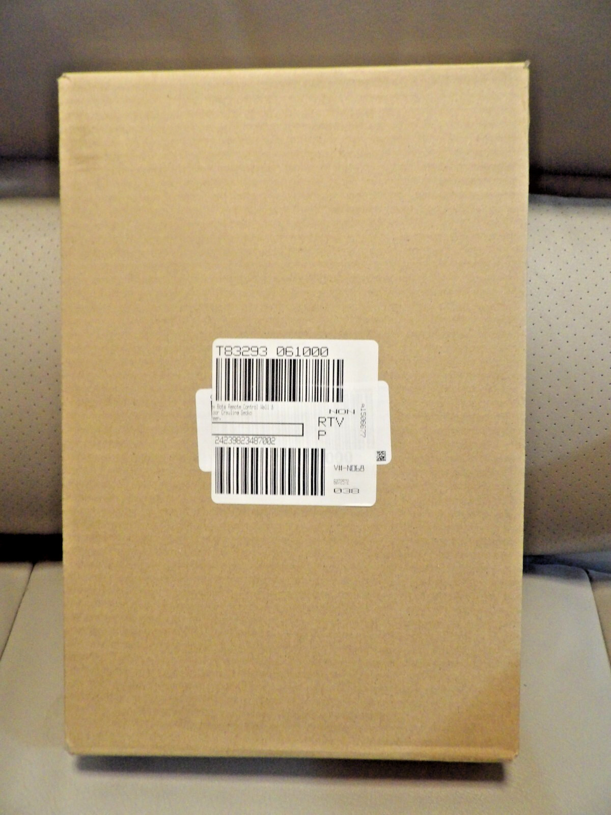 Hexbots Lizard Wall Crawler Gecko with LED Eyes Climbs Walls