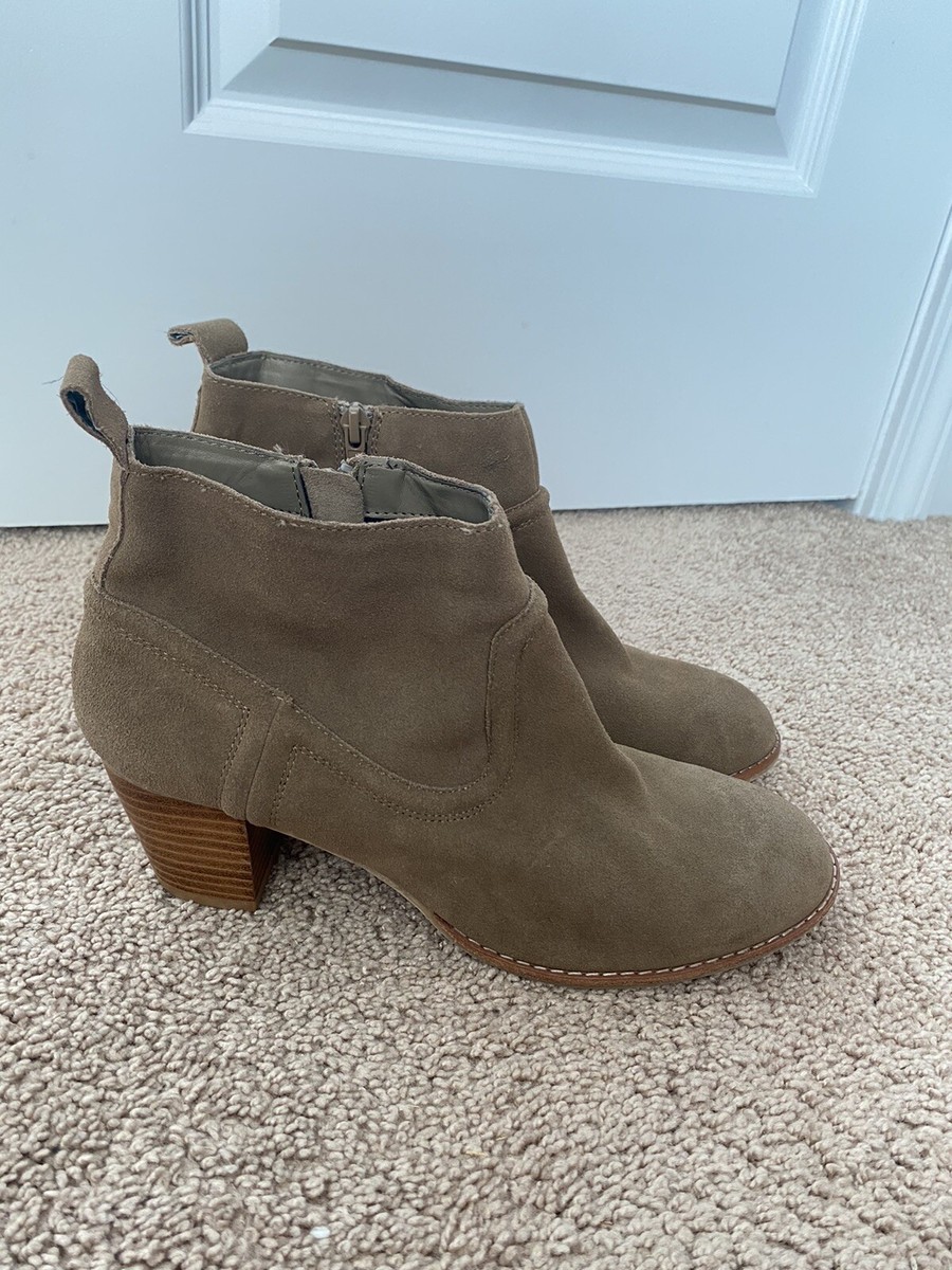 Dolce Vita tan suede low boots heel