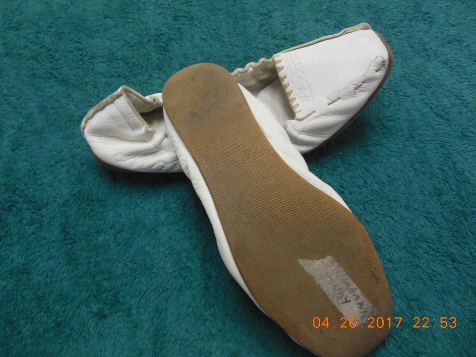 Fine hand made leather inside and out ballerina shoes made by "La Martians"9 M - Image 4 of 4
