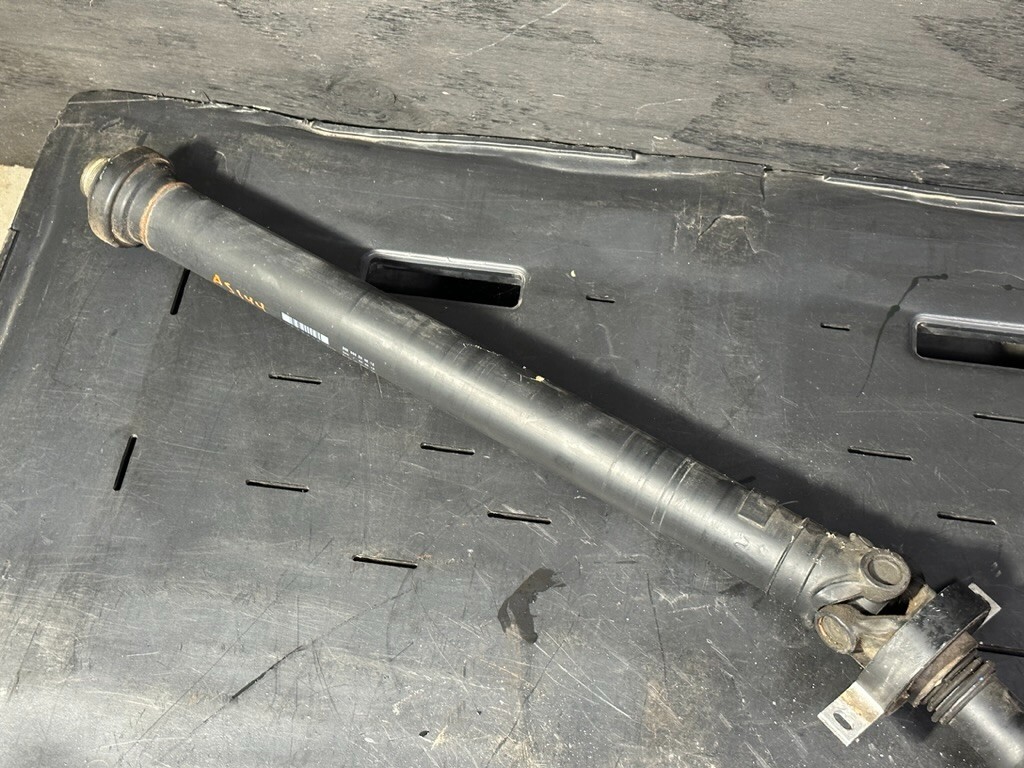 11-13 OEM BMW E82 E88 135 N55 REAR DRIVE SHAFT PROPELLER DCT
