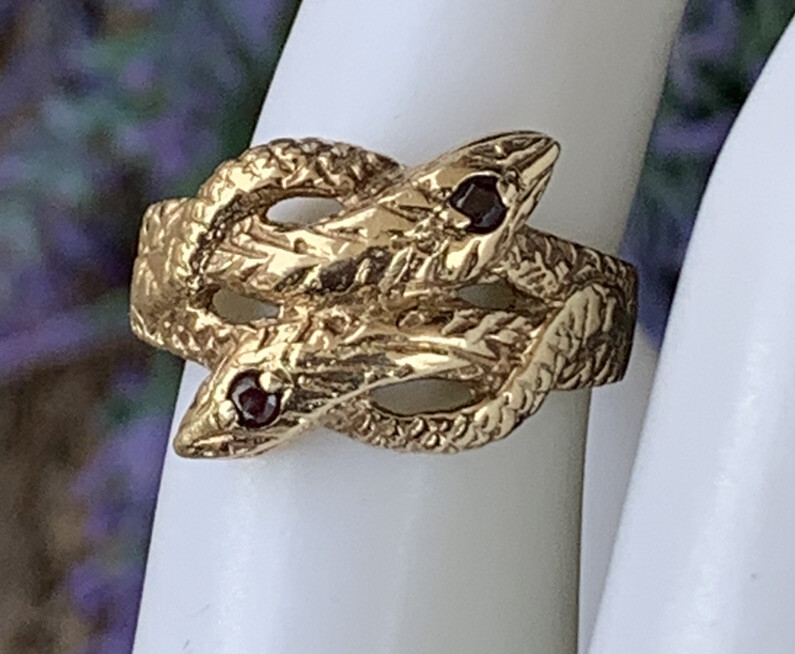 Vintage 9ct Yellow Gold Snake Ring Garnet Eyes c.1960s