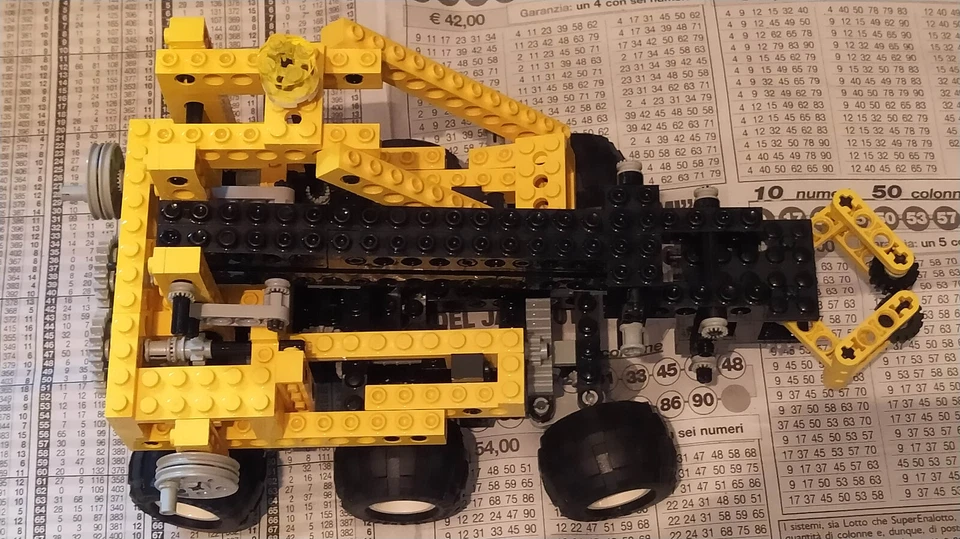 LEGO Technic 8062 Universal Set with Storage Case, foto 2 di 4