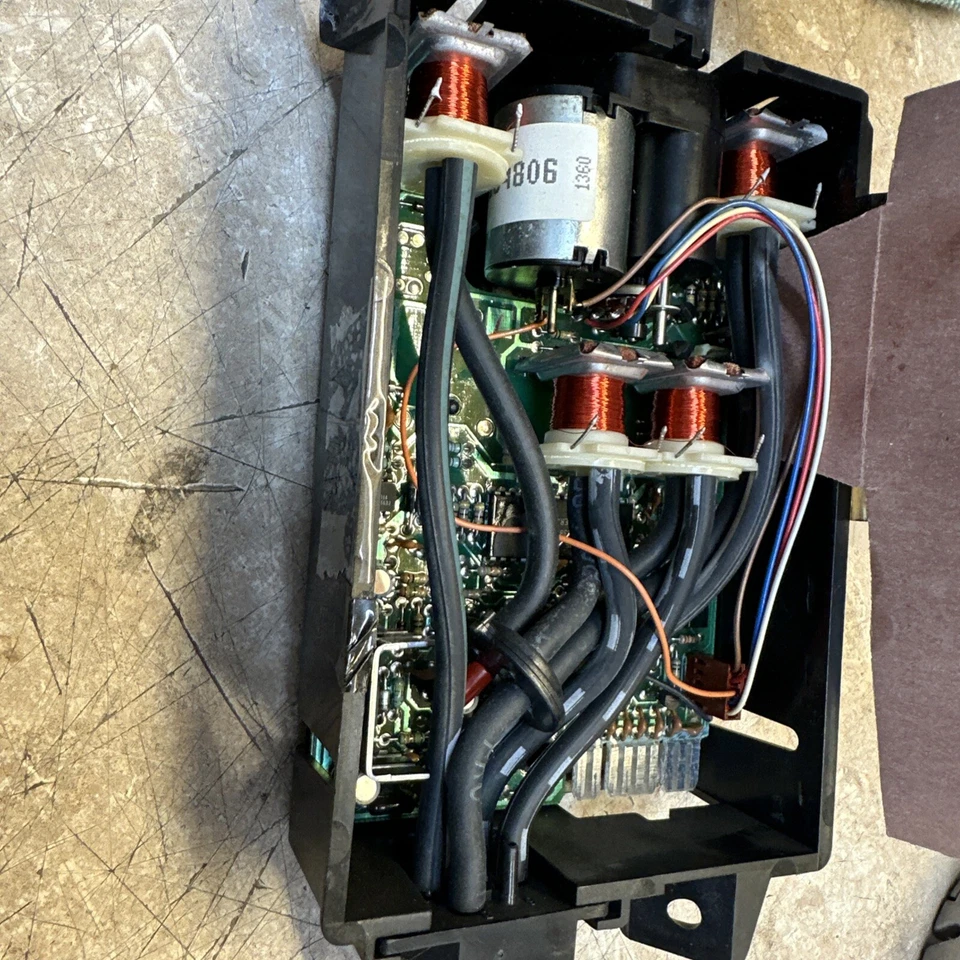 1986 1993 CADILLAC ALLANTE 1988 SEVILLE ELDORADO БЛОК УПРАВЛЕНИЯ ТЕПЛОМ ПЕРЕМЕННОГО ТОКА 16137740 - Изображение 2 из 4