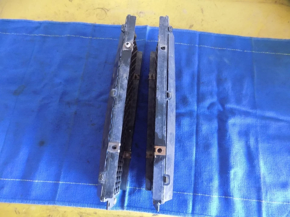 Husqvarna TE 510 Radiador Protectores Delanteros Persianas Izquierdo Derecho Foto 3 de 4