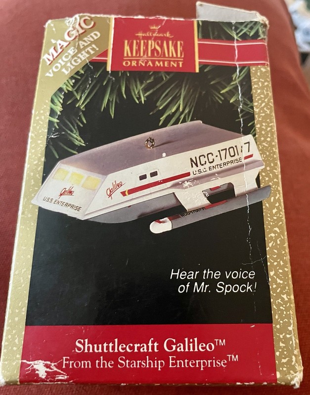 Hallmark Keepsake Ornament Star Trek: Deep Space Nine Space Station & ￼ shuffle 