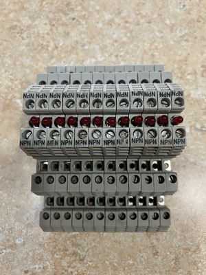 LOT OF 12 ALLEN BRADLEY CAT#1492-WTF3LN TERMINAL BLOCKS NPN 10 TO 50VDC DIN RAIL