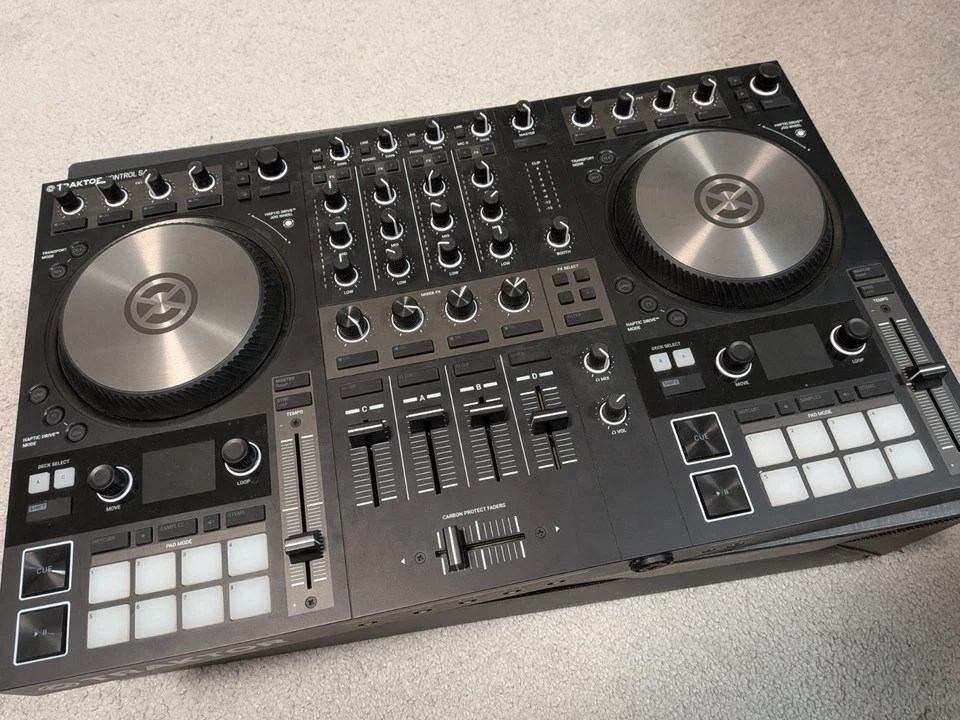 Native Instruments Traktor Kontrol S4 DJ-Controller - Bild 3 von 4