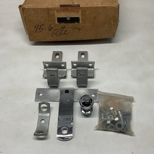 NOS GM 1975-76 Chevrolet Corvette Accessory Trailer Hitch Unit 994795 ￼o6