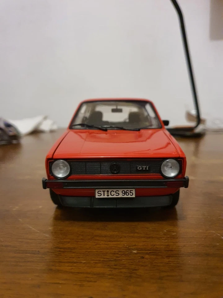 Golf GTI MK I 1 1/18 Solido only clear plastic box - Immagine 2 di 4