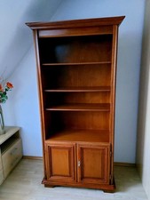 Bücherregal, Kirsche, massiv, 3 Einlegeböden, 2 Türen
