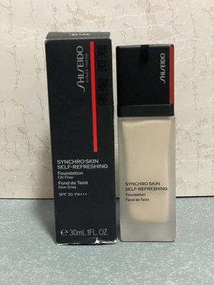 Shiseido Foundation Synchro Skin Self-Refreshing Weightless Cushion 220 Linen