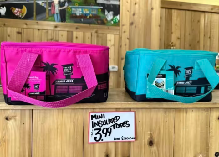 EATME 2024 HAPPY BAG コート Trader Joe's Mini Insulated Tote Lunch Bag 1.5 Gal Limited