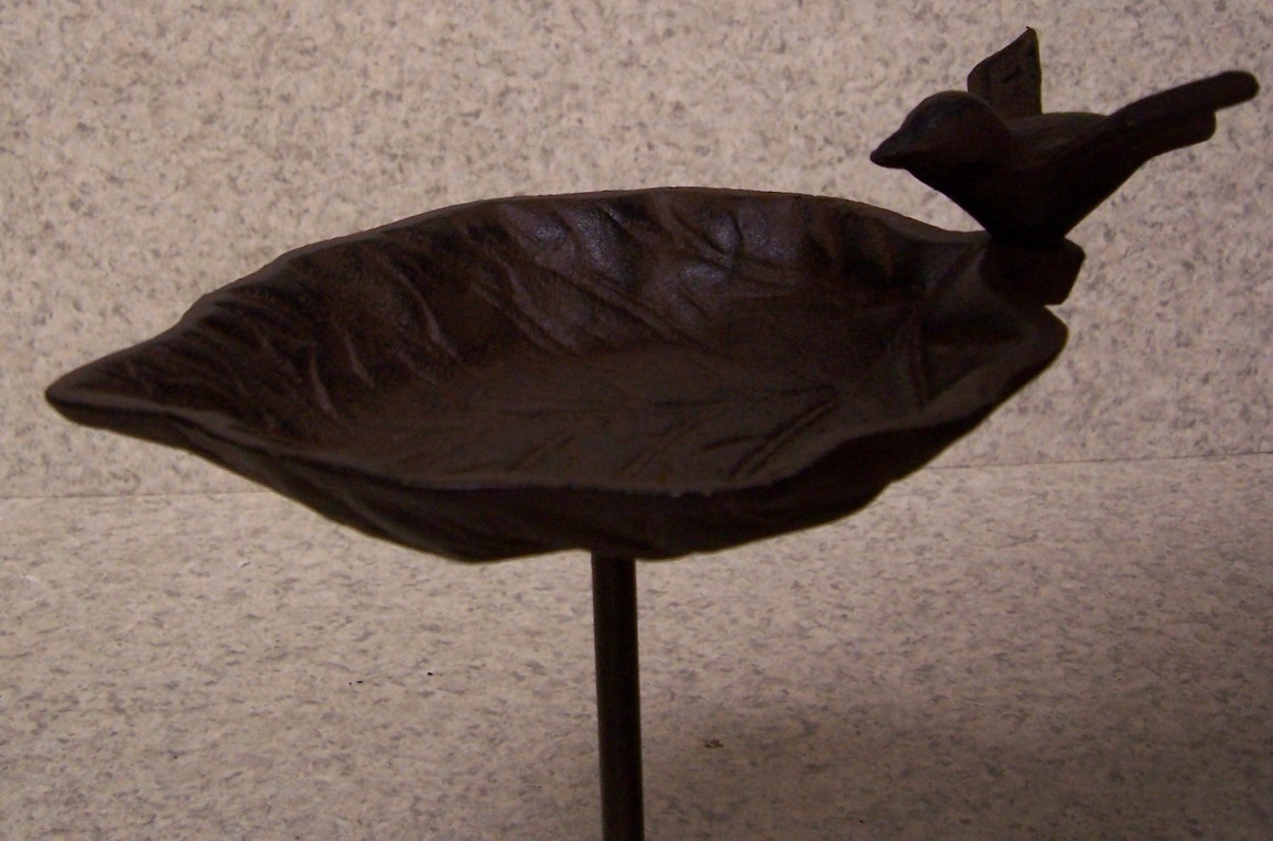 Bird Feeder Cast Iron Leaf NEW on a post #2 with cast iron bird