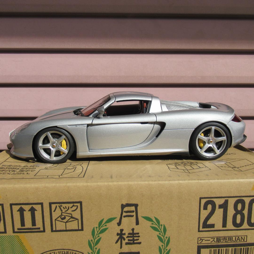 Porsche AUTOart 1/18 78041 Carrera GT Silver Silver Used Porsche AUTOart 1/18 78041 Carrera GT Silver Silver Used