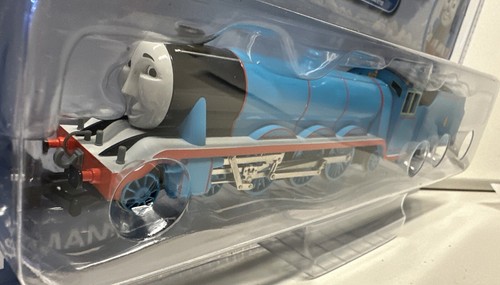 Bachmann HO Scale Thomas & Friends Gordon Engine & Tender W/ Moving Eyes #58744 - Picture 4 of 6