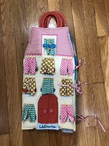 carry home dollhouse