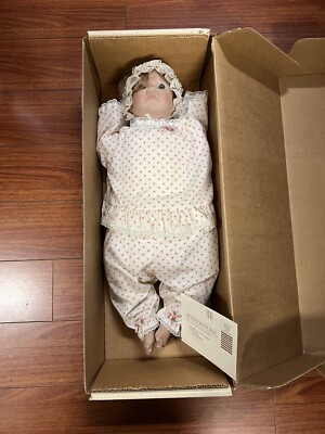 Lee Middleton Original Doll First Moments Open Eye Baby