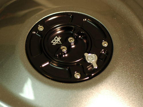 2000-2006 KAWASAKI ZX6 VORTEX RACING GAS CAP w/ LID AND BASE! - Picture 2 of 5