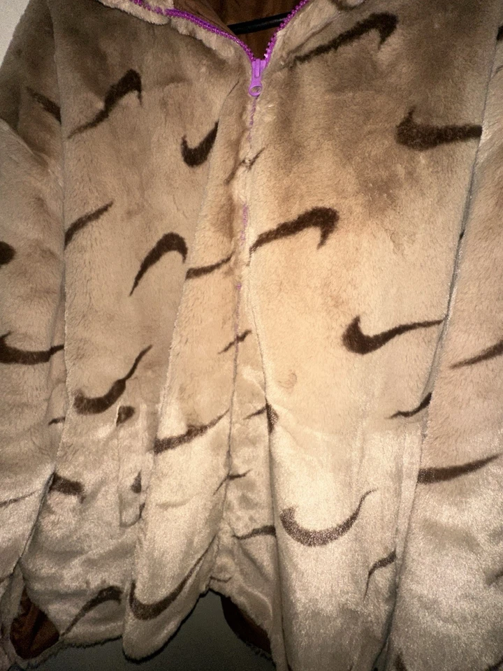 Nike Sportswear AOP Chaqueta de Piel Sintética en Marrón Mujer’s Talla XXL Foto 3 de 4