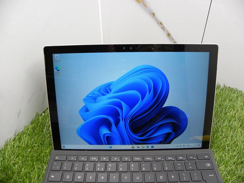 Microsoft Surface Pro 4 1724 128GB SSD M3 4GB WINDOWS 11 TABLET #ss8c - Image 4 of 4