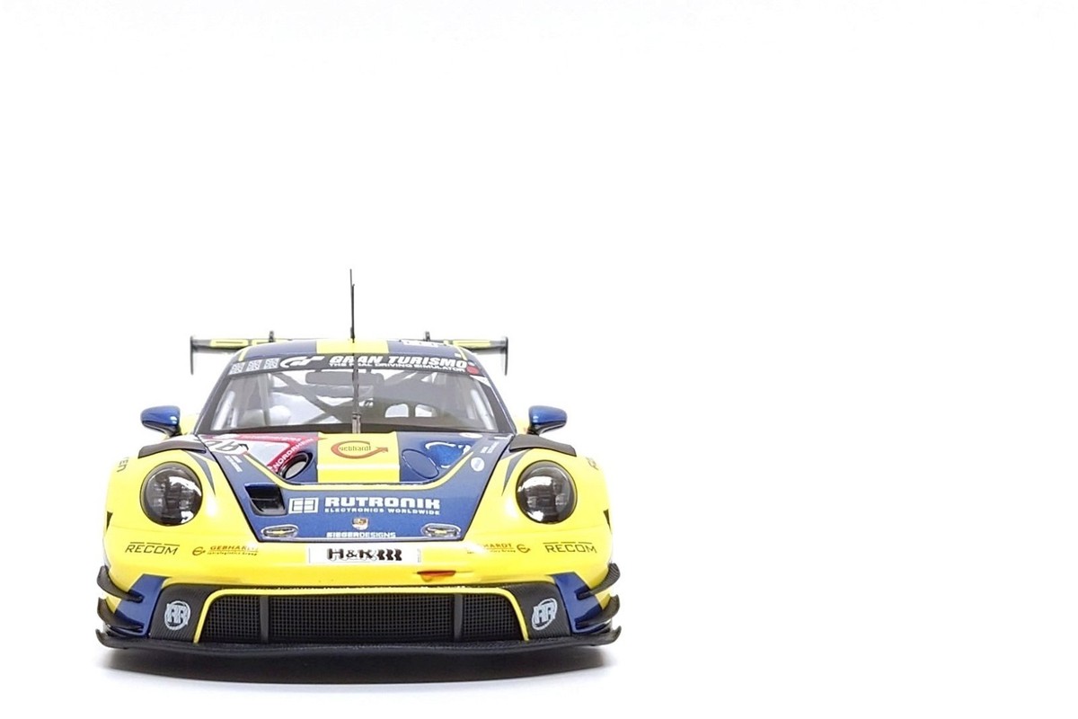 Minichamps 1:18 Porsche 911 GT3 R #96 Rutronik Racing - 24h