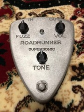 Roadrunner Super Sonic Fuzz Guitar Effect Ped...