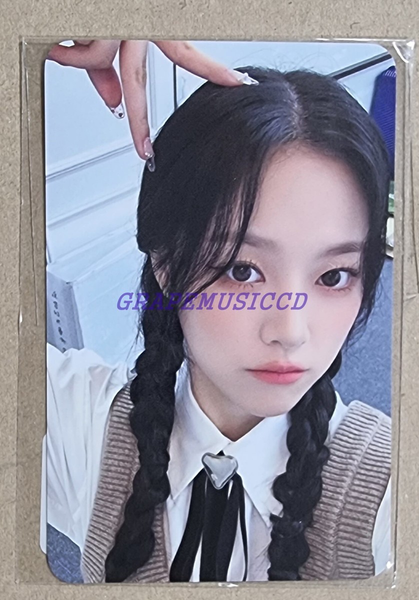 LOOSSEMBLE 1st Mini Album LOONA K-POP OFFICIAL EVENT PHOTO LOOSSEMBLE 1st Mini Album LOONA K-POP OFFICIAL EVENT PHOTO
