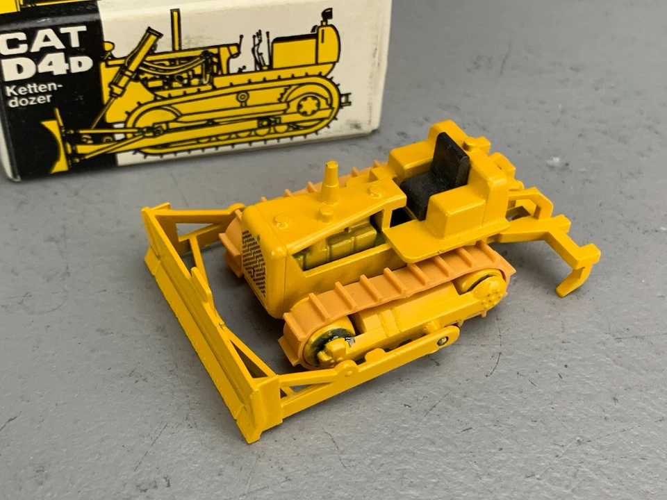 1:87 HO Scale NZG Diecast Caterpillar D4D Bulldozer W/Ripper Boxed LNIB! D0974 - Image 3 of 4