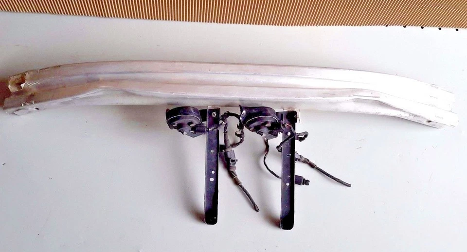 2004-2009 Audi A8 D3 Quattro Front Bumper Reinforcement Bar Rebar OEM — 第 3/4 张图片