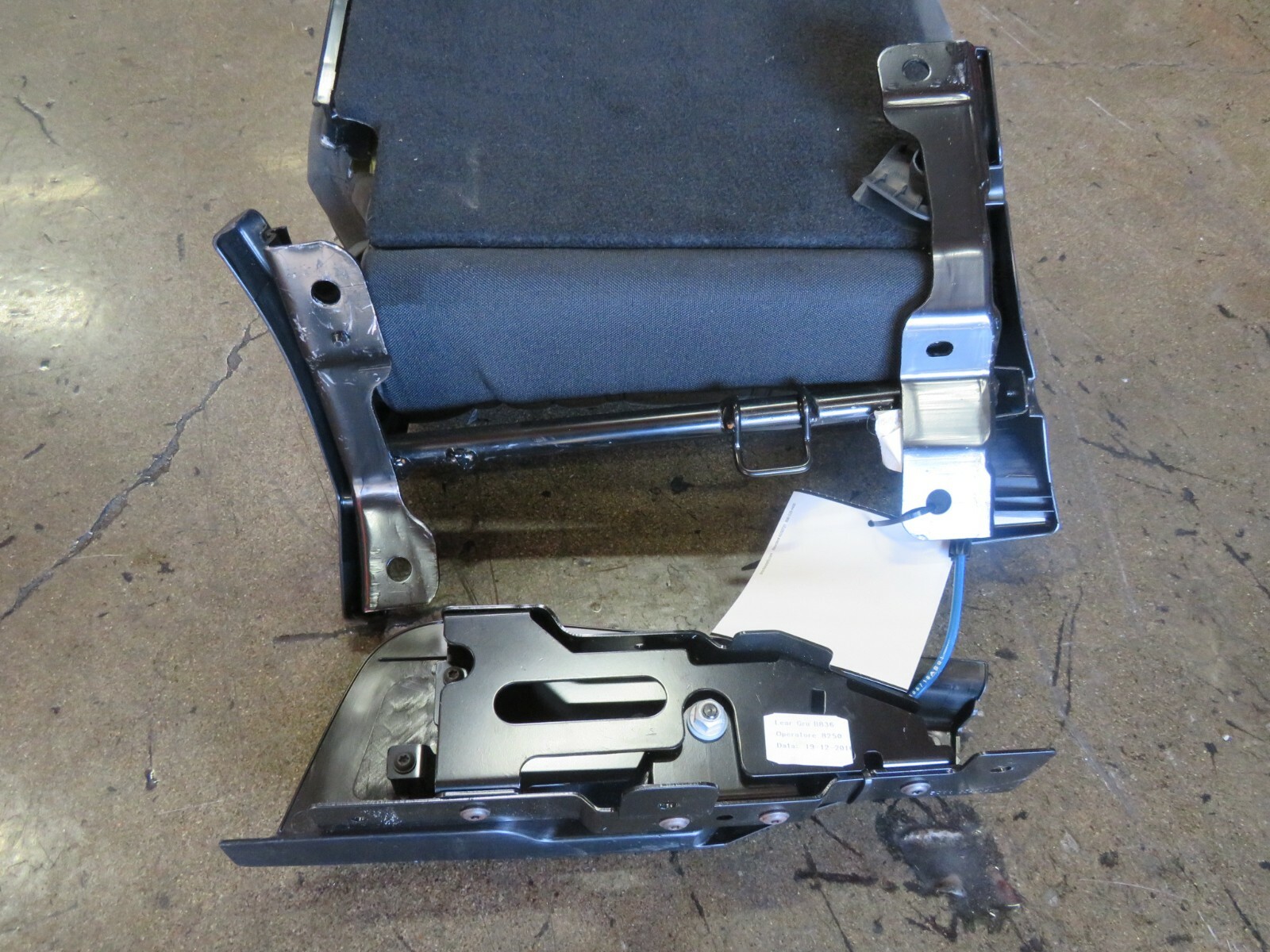 Maserati Levante, RH, Right, Rear Seat, Upper Section, Bent, Used
