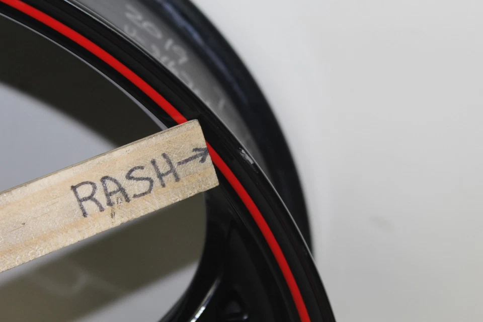 Llanta trasera Triumph Speed Triple 1050 RS 18-20 OEM de una cara ¡RECTA! Foto 4 de 4