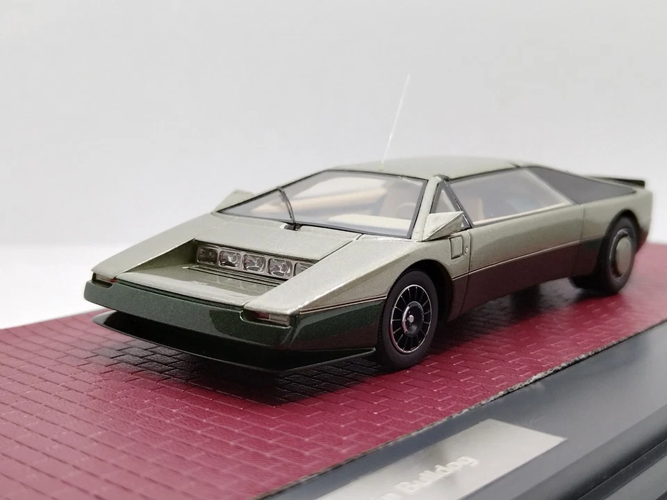 MATRIX 1/43 Aston Martin Bulldog Concept 1980 Metallic Green . Very Rare.  - Image 2 of 4