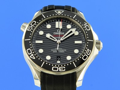 Omega Seamaster Diver 300M Master Chronometer vom Uhrencenter Berlin 25274
