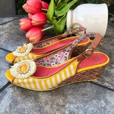 Poetic License Ava Sunshine Stripe Flower Wedge Slingback Sandals Sz 9