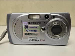 Samsung Digital Camera Digimax 3000 3.2MP in Case - Silver & Blue Tested