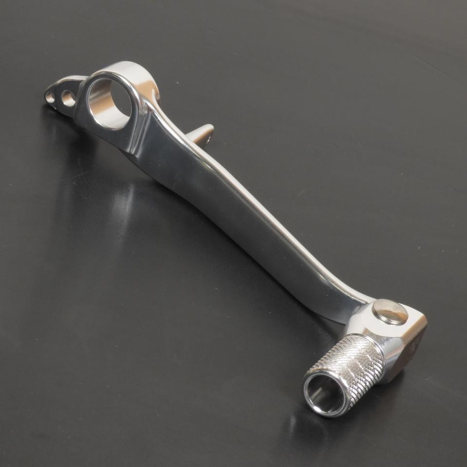 Pédale de frein Suzuki 650 SVN tordue ? Remplacez-la par cette pièce neuve 43111-16G00