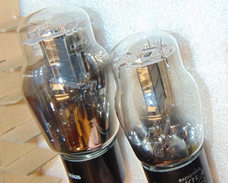 WOW 2 TUBOS NUEVOS EN CAJA RCA TIPO 45 D GETTER TUNG-SOL TIPO 46 HECHOS EN EE. UU. 246 245 BONITOS Foto 2 de 4